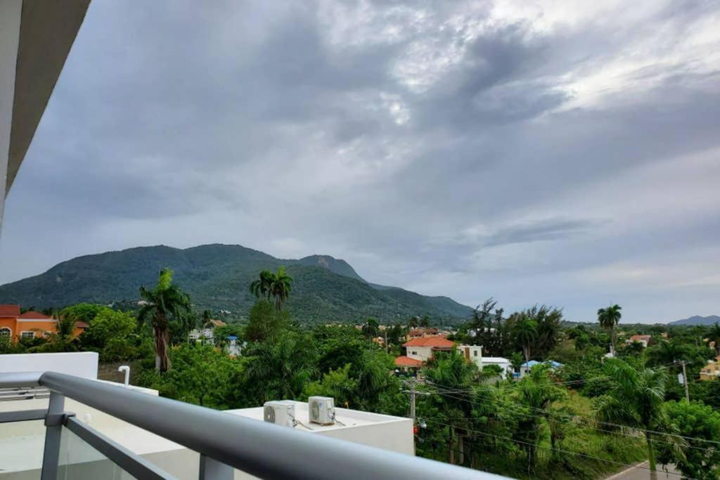 Hanly Roger'S Brand New Place Puerto Plata Екстериор снимка